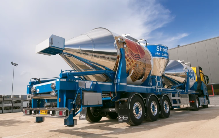 Wemmers Tanktransport oplegger AAK