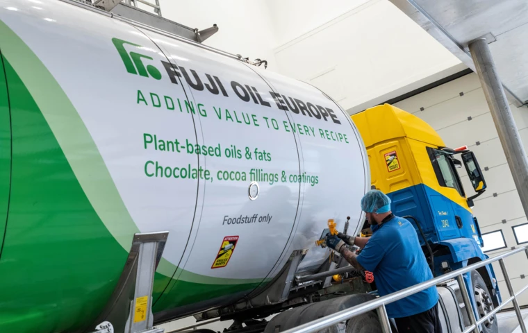 Fuji Oil Europe Wemmers Tanktransport 1